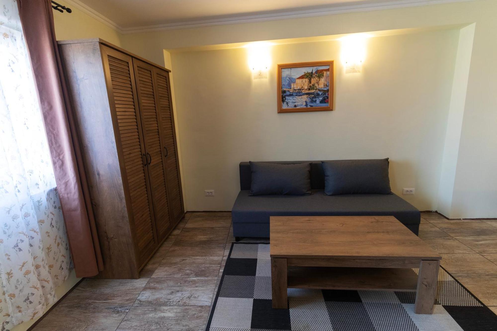 סוטיבאן Taverna & Rooms מראה חיצוני תמונה