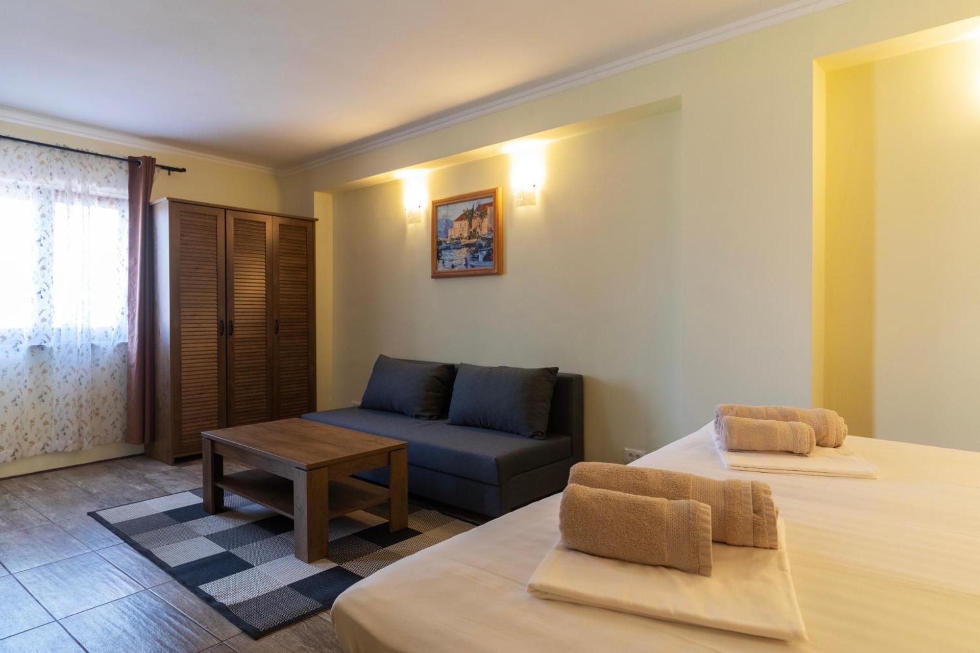 סוטיבאן Taverna & Rooms מראה חיצוני תמונה