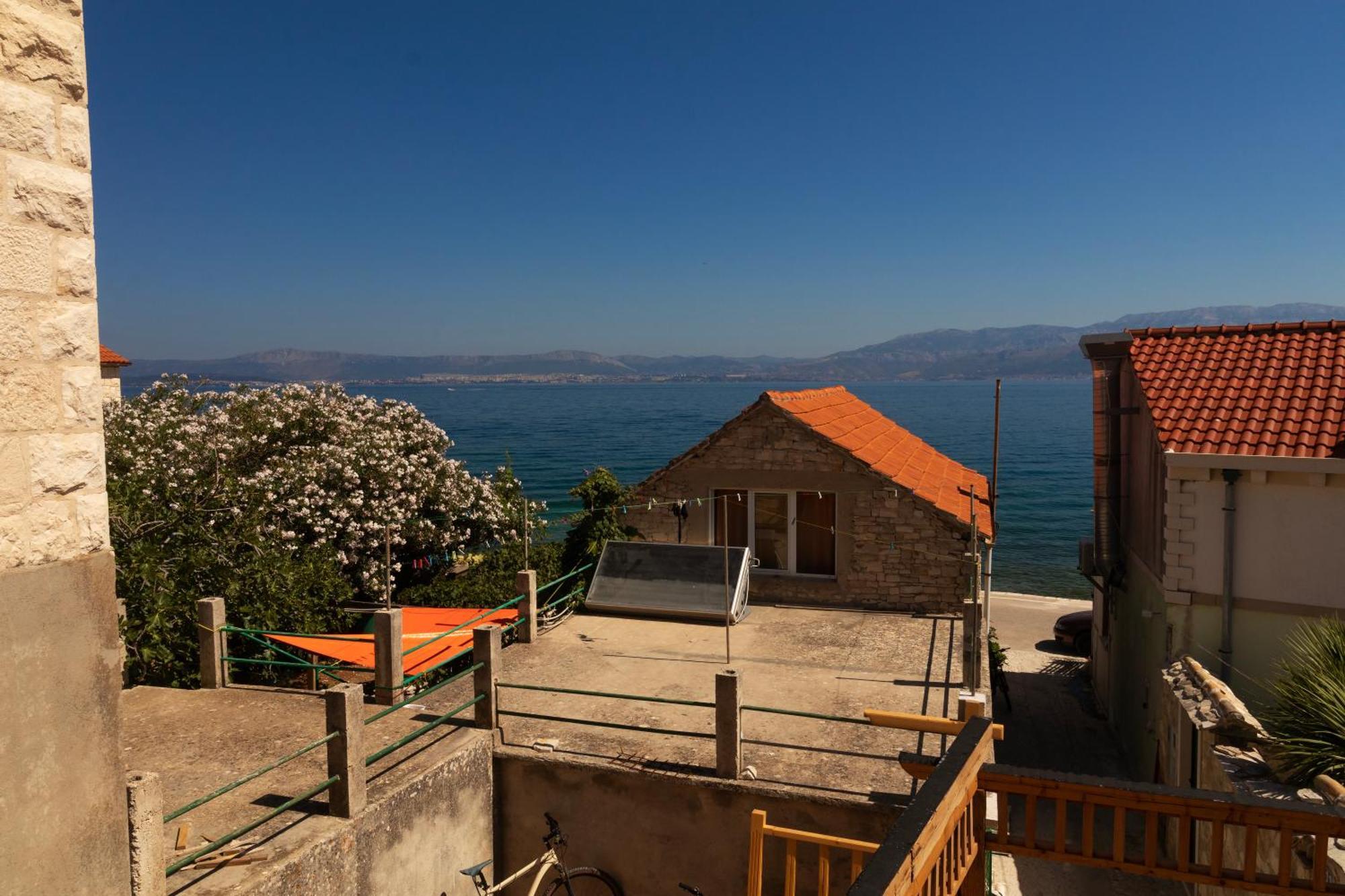 סוטיבאן Taverna & Rooms מראה חיצוני תמונה