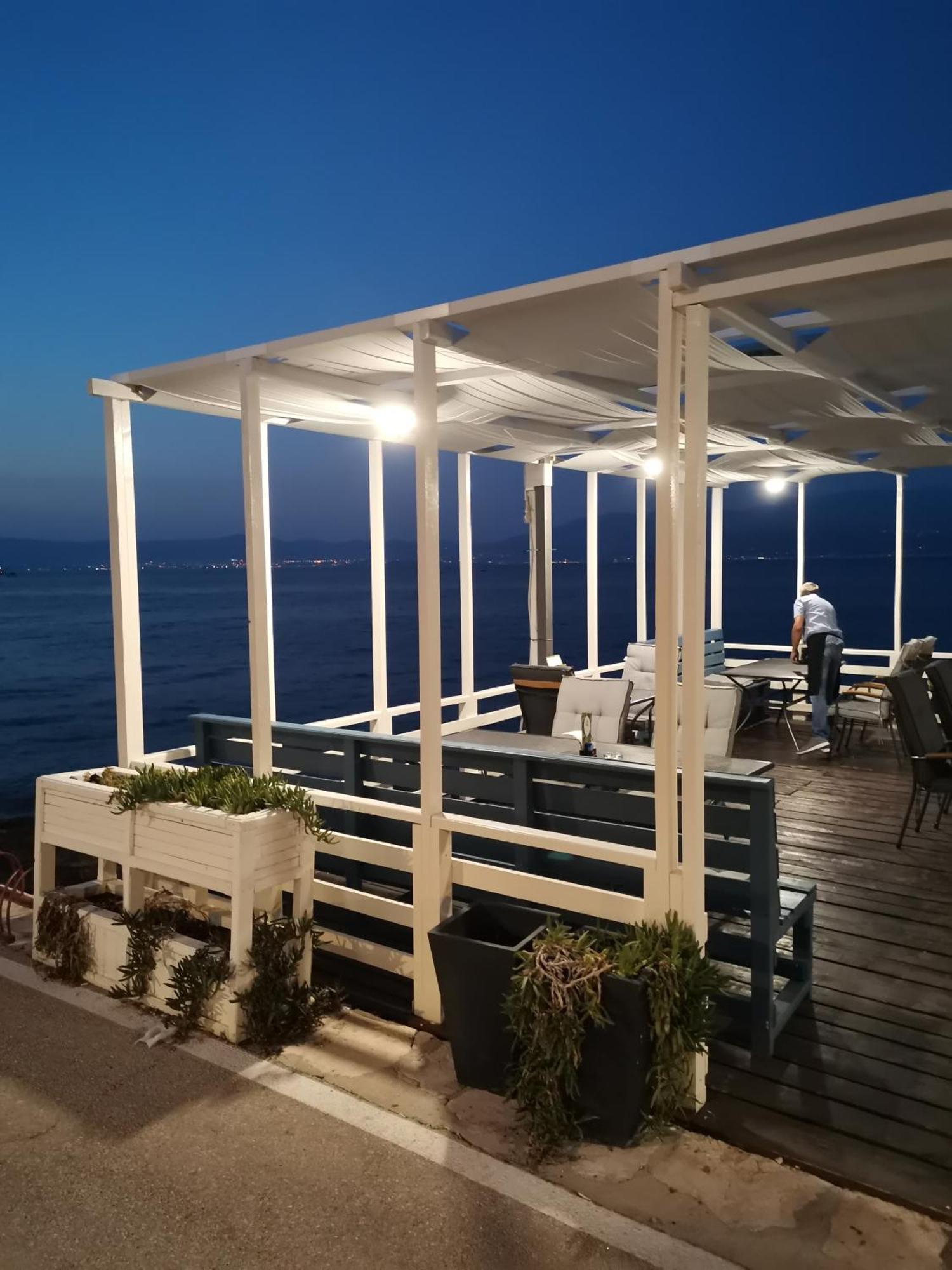 סוטיבאן Taverna & Rooms מראה חיצוני תמונה