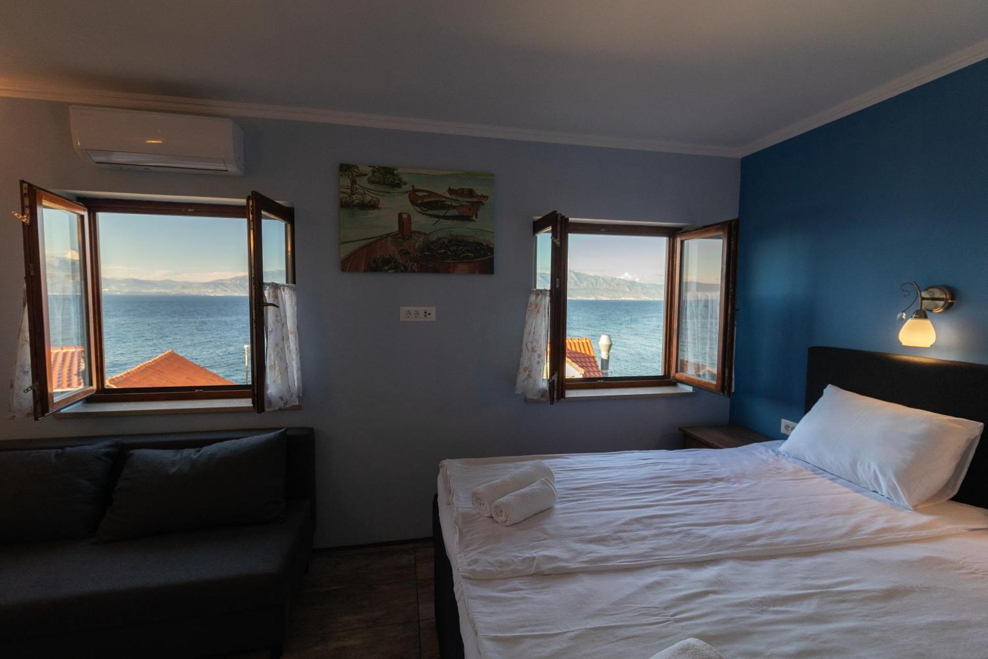 סוטיבאן Taverna & Rooms מראה חיצוני תמונה